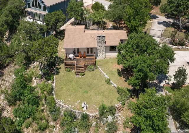 Photo 4 of Sale Pending at 1086 O C Trout, Canyon Lake, TX 78133 | MLS# 1914837 | Listing updated on 2026-04-14