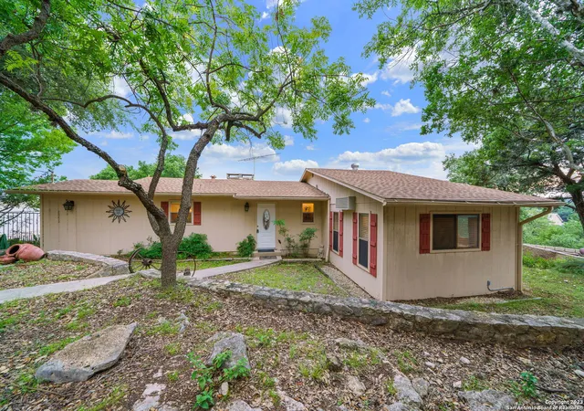 Photo 2 of Sale Pending at 1086 O C Trout, Canyon Lake, TX 78133 | MLS# 1914837 | Listing updated on 2026-04-14
