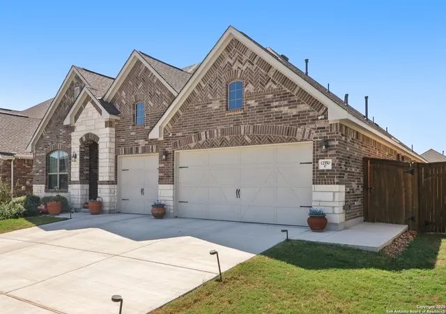Photo 3 of Single family home for sale at 12550 Silver Gate, San Antonio, TX 78254 | MLS# 1914887 | Listing updated on 2026-08-20