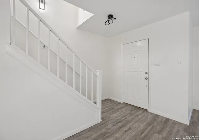 Photo 3 of Single family home for sale at 1923 Town Oak, San Antonio, TX 78232 | MLS# 1914957 | Listing updated on 2025-12-18