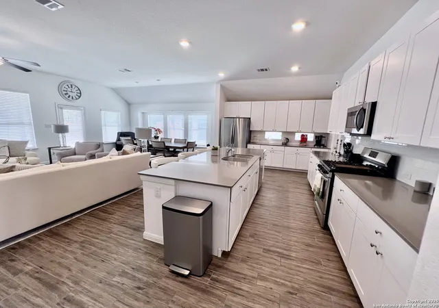 Photo 4 of Single family home for sale at 9603 Norfolk Wheel, San Antonio, TX 78254 | MLS# 1914982 | Listing updated on 2025-10-13