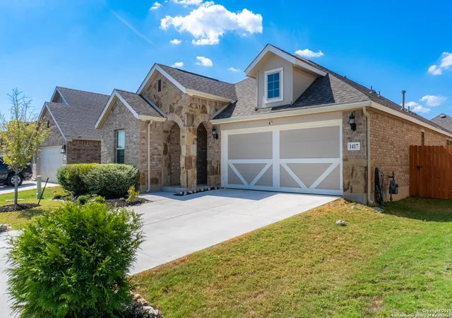 Photo 1 of Single family home for sale at 1417 Quarry Rock, New Braunfels, TX 78132 | MLS# 1914984 | Listing updated on 2025-10-22