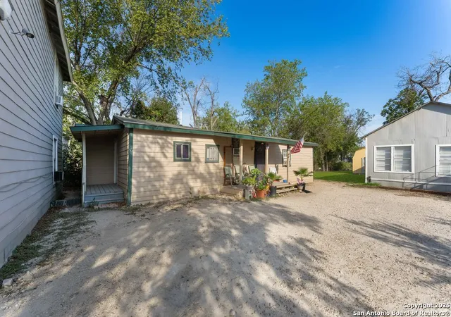 3rd image of 403 Terrell Ave, San Antonio, TX 78214 | MLS# 1914997