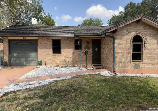 Photo 1 of Single family home for sale at 1639 Fair Avenue, San Antonio, TX 78223 | MLS# 1915001 | Listing updated on 2025-10-24