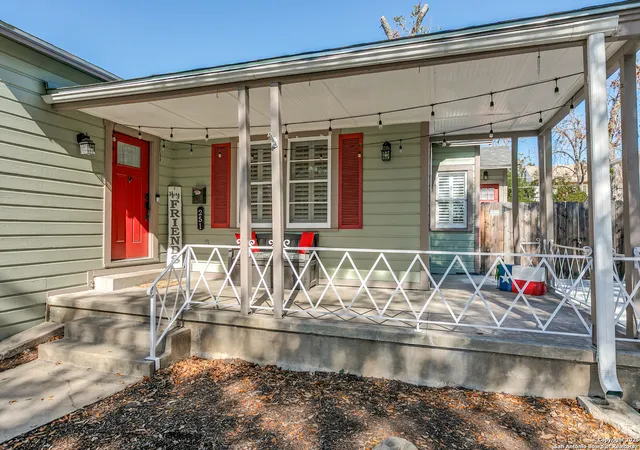 Photo 3 of Sale Pending at 251 North, Converse, TX 78109 | MLS# 1915008 | Listing updated on 2025-12-17