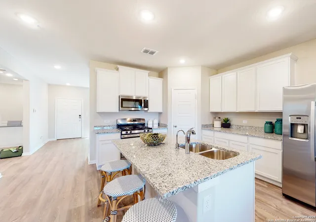 Photo 2 of Sale Pending at 5703 Agate Cir, San Antonio, TX 78222 | MLS# 1915037 | Listing updated on 2025-11-12