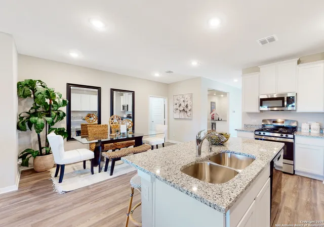 Photo 3 of Sale Pending at 5703 Agate Cir, San Antonio, TX 78222 | MLS# 1915037 | Listing updated on 2025-11-12