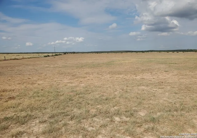 13th image of 958 County Road 1670, Moore, TX 78057 | MLS# 1915159