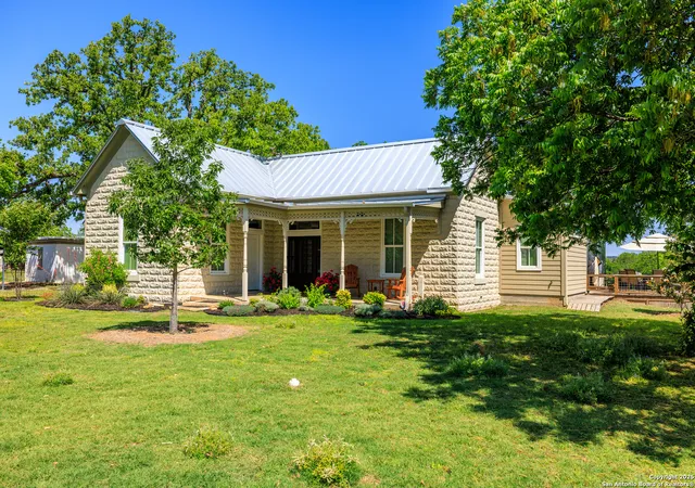 Photo 1 of Single family home for sale at 308 Oakhaven Lane, Fredericksburg, TX 78624 | MLS# 1915164 | Listing updated on 2025-12-02