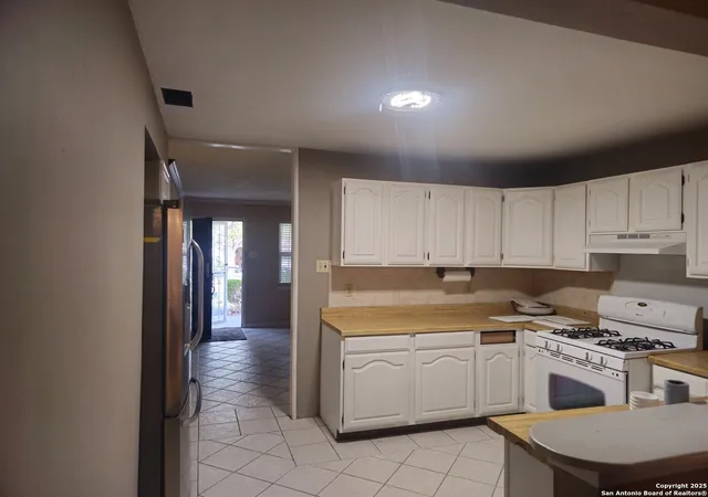 Photo 3 of Sale Pending at 6410 Greencastle St, San Antonio, TX 78242 | MLS# 1915205 | Listing updated on 2026-01-30