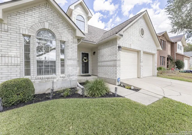 Photo 3 of Sale Pending at 1109 Arbor Dawn, Schertz, TX 78154 | MLS# 1915221 | Listing updated on 2025-11-06