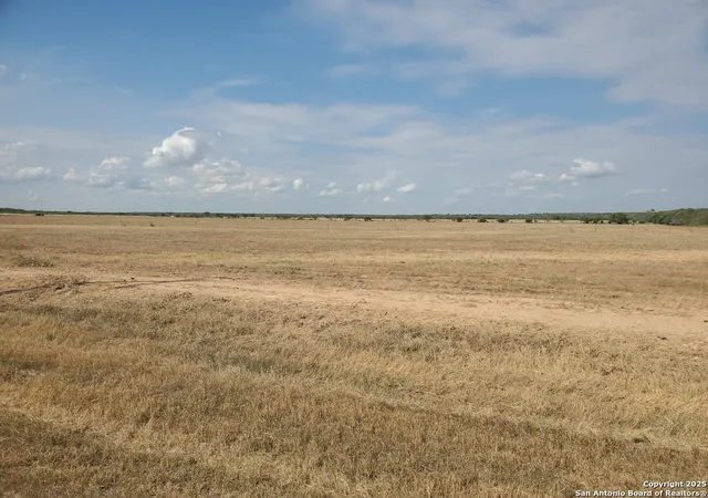 2nd image of 876 County Road 1670, Moore, TX 78057 | MLS# 1915225
