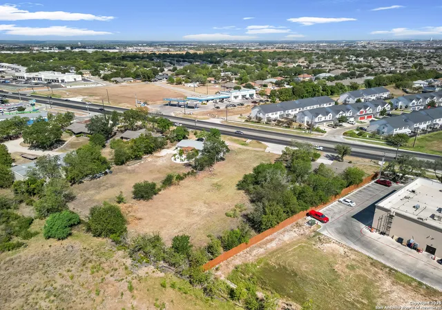 Photo 4 of Sale Pending at 1102 S State Hwy 46, New Braunfels, TX 78130 | MLS# 1915238 | Listing updated on 2025-11-20