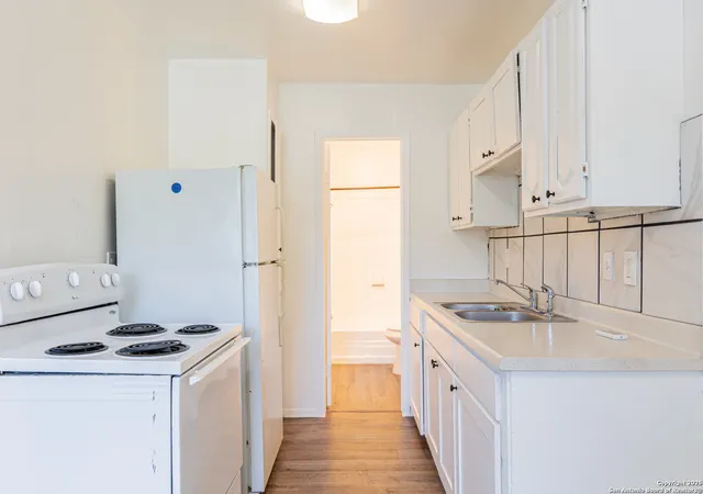 Photo 4 of Multi family home for sale at 7115 Glen Terrace, San Antonio, TX 78239 | MLS# 1915312 | Listing updated on 2026-03-29