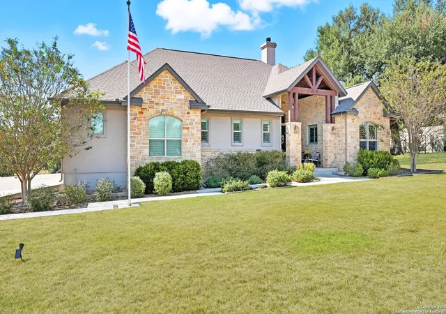 Photo 2 of Single family home for sale at 1627 Bussola, New Braunfels, TX 78132 | MLS# 1915338 | Listing updated on 2026-01-19