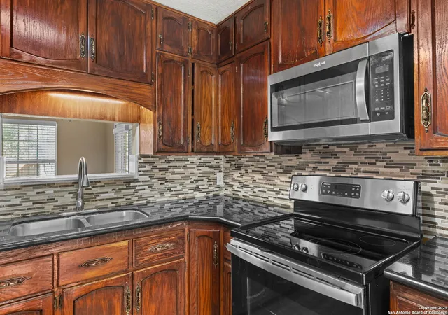 Photo 3 of Sale Pending at 502 Brookview, San Antonio, TX 78213 | MLS# 1915382 | Listing updated on 2025-11-25