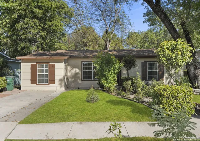 Photo 3 of Sale Pending at 502 Brookview, San Antonio, TX 78213 | MLS# 1915382 | Listing updated on 2025-11-25