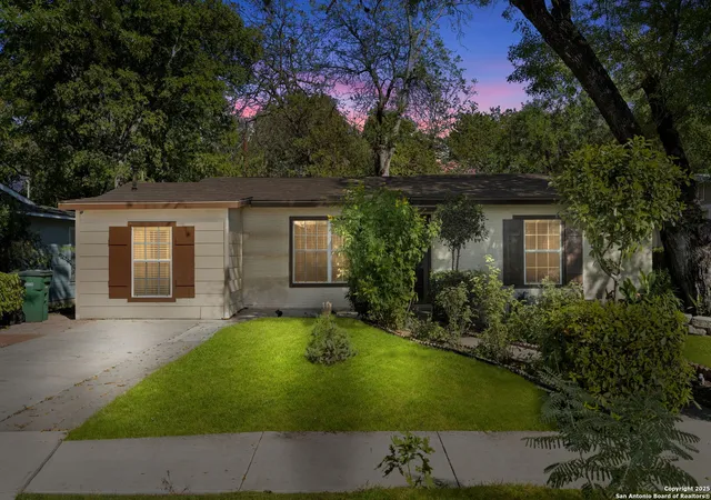 Photo 4 of Sale Pending at 502 Brookview, San Antonio, TX 78213 | MLS# 1915382 | Listing updated on 2025-11-25