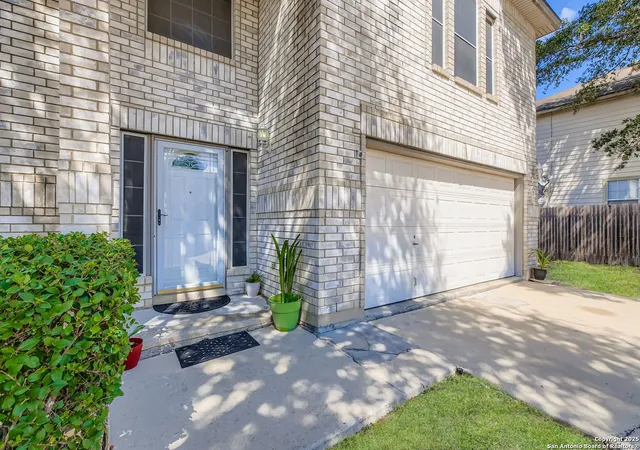 Photo 3 of Single family home for sale at 5803 Spring Pebble, San Antonio, TX 78247 | MLS# 1915428 | Listing updated on 2026-03-25