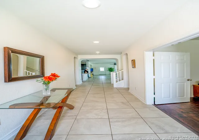 5th image of 105 Colonial, Universal City, TX 78148 | MLS# 1915449