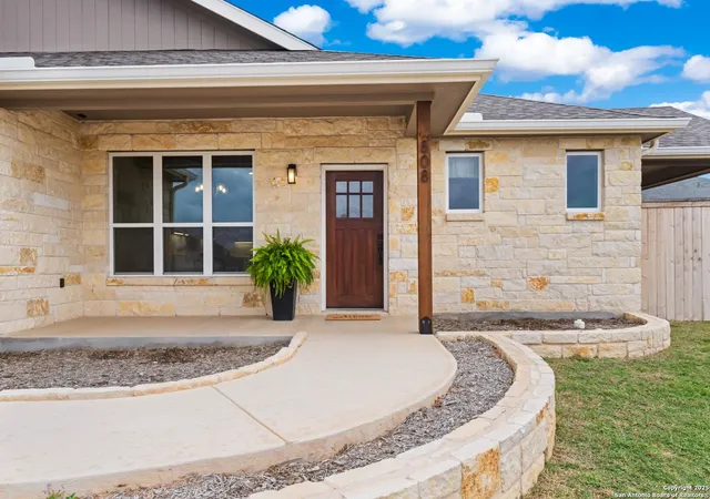 2nd image of 808 Gray Oak, Fredericksburg, TX 78624 | MLS# 1915530