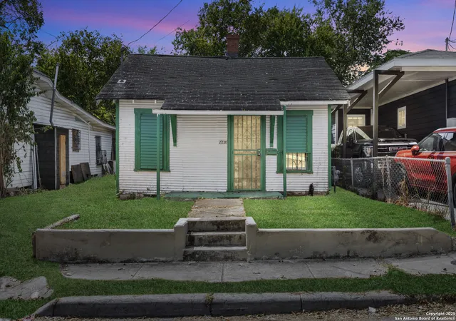Photo 1 of Sale Pending at 2230 Poplar, San Antonio, TX 78207 | MLS# 1915543 | Listing updated on 2025-10-18