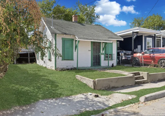 Photo 2 of Sale Pending at 2230 Poplar, San Antonio, TX 78207 | MLS# 1915543 | Listing updated on 2025-10-18