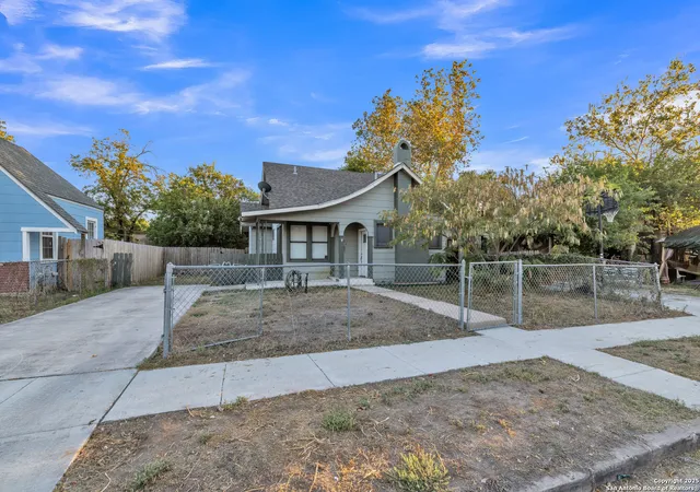 Homes for sale in San Antonio, TX | 414 Chicago Blvd, San Antonio, TX 78210 | MLS# 1915557