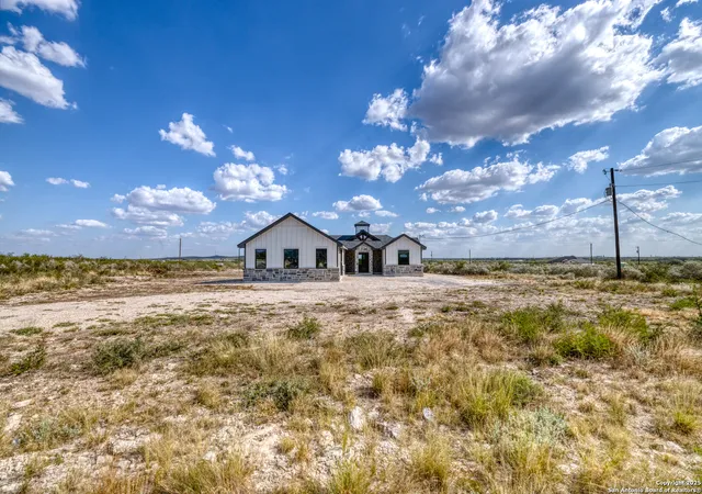 5th image of 58 Greystone Hills Circle, Uvalde, TX 78801 | MLS# 1915566