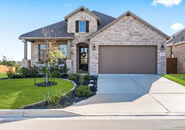 Photo 1 of Sale Pending at 1607 Seekat Dr, New Braunfels, TX 78132 | MLS# 1915588 | Listing updated on 2025-11-19