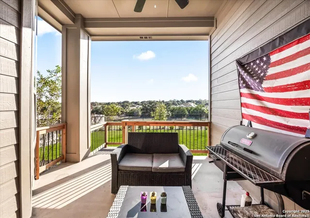 Photo 4 of Sale Pending at 1607 Seekat Dr, New Braunfels, TX 78132 | MLS# 1915588 | Listing updated on 2025-11-19