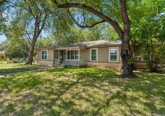 Photo 3 of Single family home for sale at 181 Hermine, San Antonio, TX 78212 | MLS# 1915594 | Listing updated on 2026-09-12