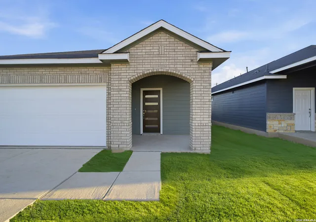 Photo 2 of Single family home for sale at 8532 Frostwood Heights, San Antonio, TX 78263 | MLS# 1915606 | Listing updated on 2026-07-05