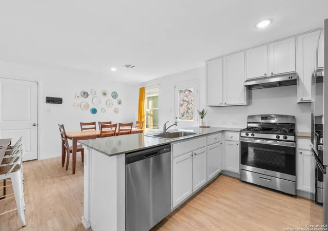 Photo 3 of Sale Pending at 9103 Stellar Hl, San Antonio, TX 78252 | MLS# 1915670 | Listing updated on 2026-04-15