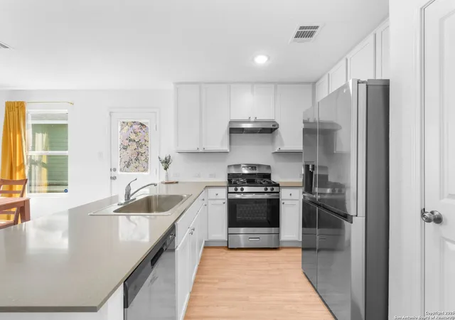 Photo 3 of Sale Pending at 9103 Stellar Hl, San Antonio, TX 78252 | MLS# 1915670 | Listing updated on 2026-04-15