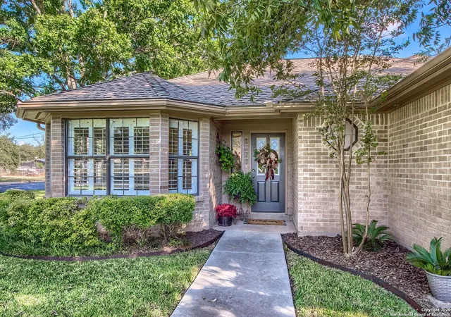 Photo 2 of Sale Pending at 1206 31st Street, Hondo, TX 78861 | MLS# 1915683 | Listing updated on 2025-11-17