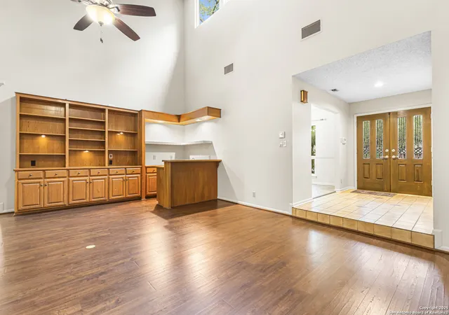 Photo 4 of Sale Pending at 3614 Hunters Dream, San Antonio, TX 78230 | MLS# 1915722 | Listing updated on 2025-10-27