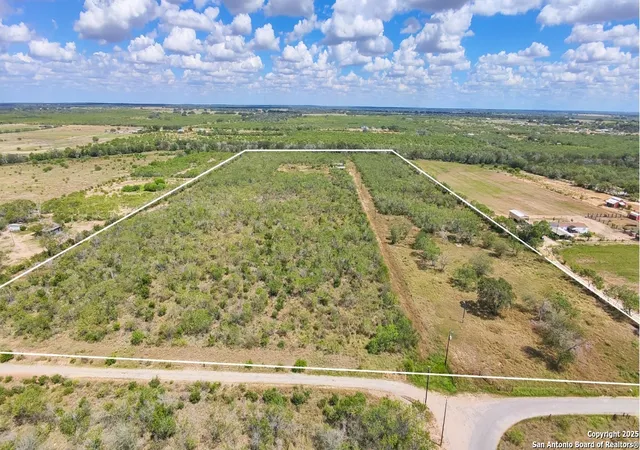 1st image of 299/115 Cr 779, Devine, TX 78016 | MLS# 1915745