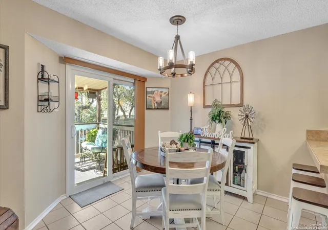 Photo 4 of Sale Pending at 224 Victoria Point, Schertz, TX 78154 | MLS# 1915782 | Listing updated on 2025-10-25