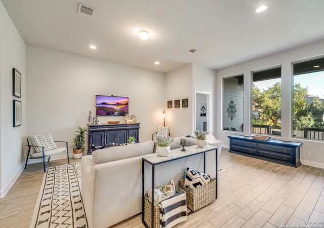 Photo 3 of Sale Pending at 7627 Desperado, Boerne, TX 78015 | MLS# 1915818 | Listing updated on 2026-01-13