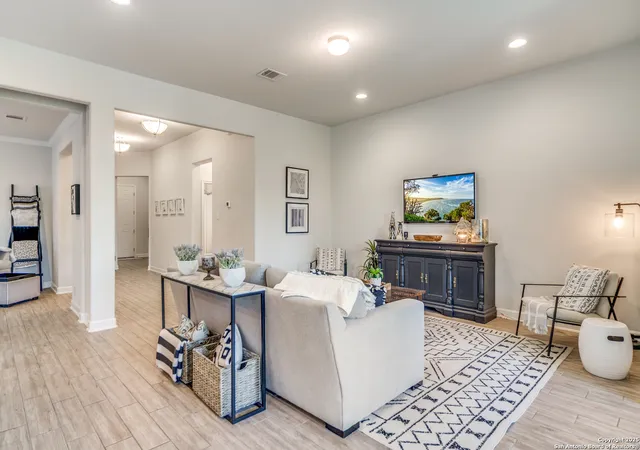 Photo 4 of Sale Pending at 7627 Desperado, Boerne, TX 78015 | MLS# 1915818 | Listing updated on 2026-01-13