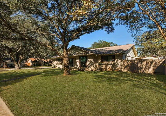 Photo 3 of Single family home for sale at 101 Patrick Henry, Schertz, TX 78154 | MLS# 1915823 | Listing updated on 2025-12-06