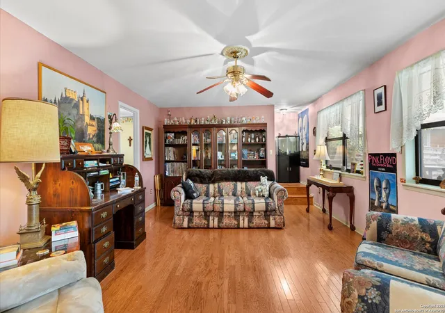 5th image of 949 Burges, Seguin, TX 78155 | MLS# 1915831