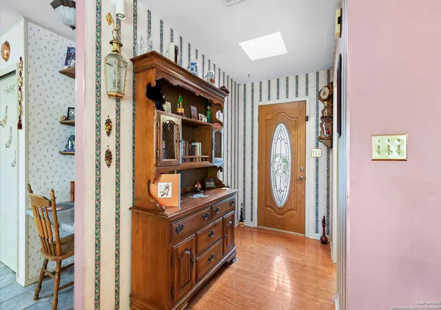 3rd image of 949 Burges, Seguin, TX 78155 | MLS# 1915831