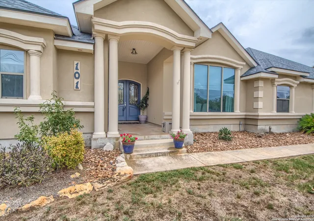 Photo 2 of Single family home for sale at 101 Auburn Cove, La Vernia, TX 78121 | MLS# 1915857 | Listing updated on 2025-12-02
