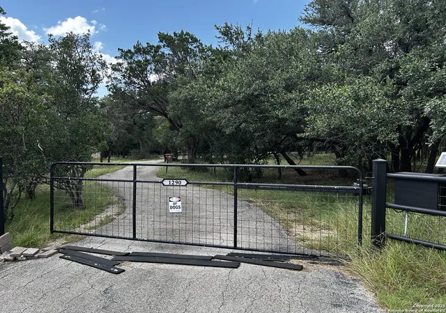 Photo 4 of Sale Pending at 1290 Hidden Oaks, Bulverde, TX 78163 | MLS# 1915869 | Listing updated on 2026-02-16