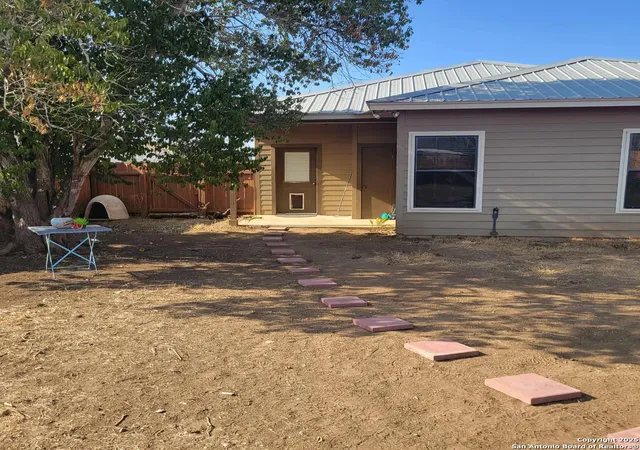 2nd image of 1104 Poplar, Jourdanton, TX 78026 | MLS# 1915872