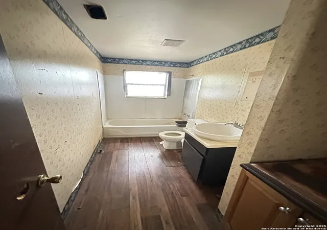 Photo 4 of Single family home for sale at 10498 Hollowell Rd,, Atascosa, TX 78002 | MLS# 1915876 | Listing updated on 2026-02-10