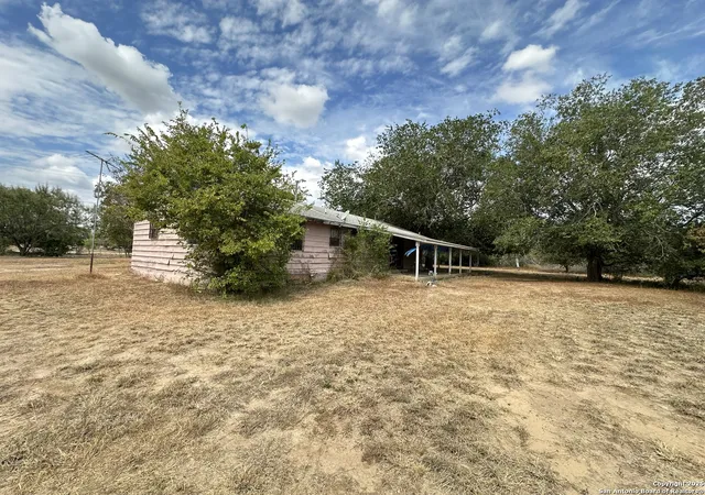 Photo 1 of Single family home for sale at 10498 Hollowell Rd,, Atascosa, TX 78002 | MLS# 1915876 | Listing updated on 2026-02-10