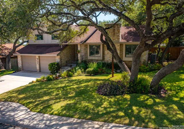 Photo 3 of Sale Pending at 2034 Encino Vista, San Antonio, TX 78259 | MLS# 1915882 | Listing updated on 2025-11-12